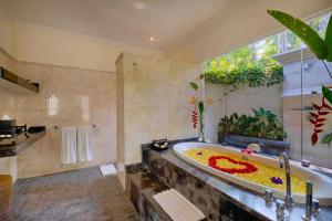 Cantara Lush Garden 4 BR Private Pool Villa ZN374