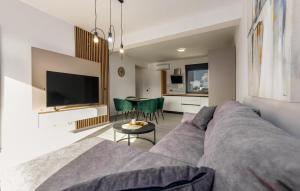 Beautiful Home In Vir