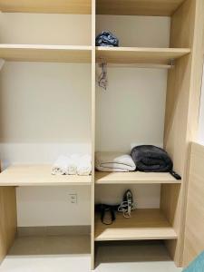 Apto 1 Quarto + Sala para 4 Pessoas – Piscina, Jacuzzi, e Acesso à Praia