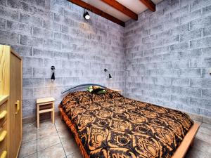 Holiday home in peaceful setting and large garden