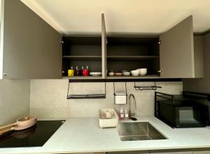 강남 삼성 코엑스 스테이 풀옵션 대형 빔프로젝트- Gangnam COEX Luxury Loft Full Option, Modern & Spacious