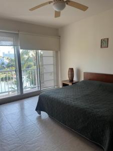 Depa en Acapulco Diamante - Albercas, Canchas y Jardines Apartment in Acapulco Diamante - Pools, Sports Courts and Garden Views