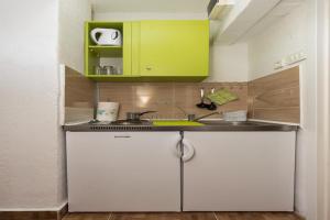 Apartment Purple Rain - Studio Apt with Terrace & Sea View