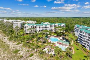 4205 Windsor Court North