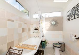 Delphi, Adelaide Hills Garden BnB