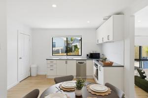 Hobart Family Home near Airport & City