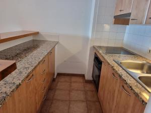 Encantador apartamento con terraza privada y piscina en LEscala - HISP-236-145