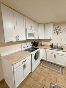 Cozy and well located 2-bedroom basement