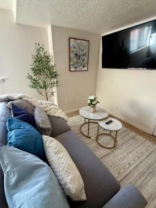 Cozy and well located 2-bedroom basement