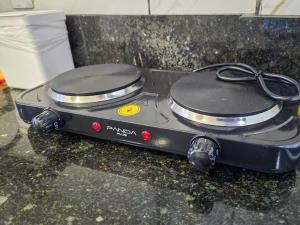 Vista para o mar e piscina de borda infinita