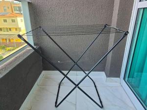 Vista para o mar e piscina de borda infinita