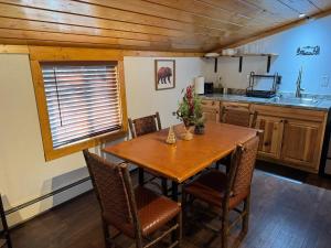 Cabin 10- King Cabin Mins to RMNP