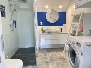 Goldy Studio Apartment at Aruba Broadbeach