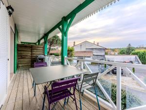 Appartement charmant avec piscine au 1er étage, proche centre et lac, 4 personnes - FR-1-521-265