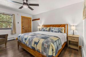 Cabin 14 - King Bed hotel-style unit