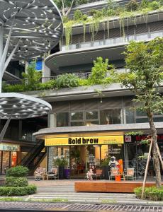 La paix home 3BR Lakefront Apartment with Balcony and Free Onsen