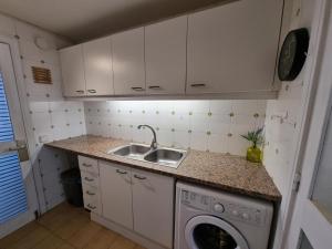 Apartamento moderno cerca de la playa con terraza - HISP-236-128