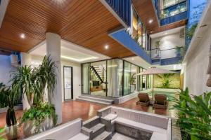 Modern 4BR Industrial - Tropical Escape in Umalas