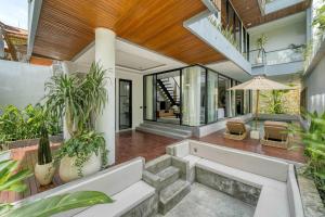 Modern 4BR Industrial - Tropical Escape in Umalas