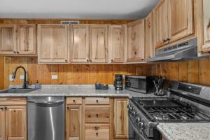 Cabin 21- Accessible Unit & King Bed