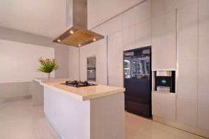 Gracelyn Modern 3 BR Private Pool Villa ZN377