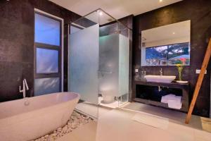 Gracelyn Modern 3 BR Private Pool Villa ZN377