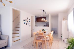 鎌倉 江ノ島 新築貸切一戸建て全館浄水システム完備 海近く 江ノ島が見える 露天テラス 無料駐車2台付