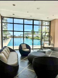 Levi & Moon Relax and Chill