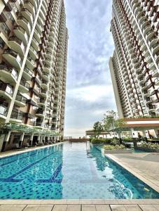 Levi & Moon Relax and Chill