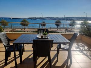 Hermoso apartamento de 2 habitaciones con terraza cerca de la playa - HISP-236-148