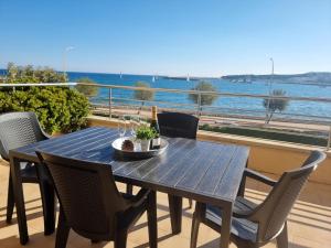 Hermoso apartamento de 2 habitaciones con terraza cerca de la playa - HISP-236-148