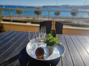 Hermoso apartamento de 2 habitaciones con terraza cerca de la playa - HISP-236-148