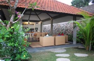 Carang Sari Sukawati 3 Bedroom Villa with Private Swimming Pool and Riverside