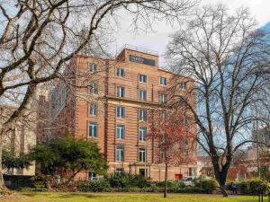 Mantra One Sandy Bay Road