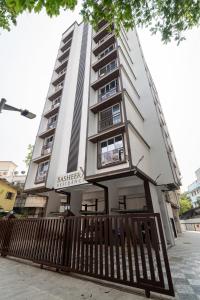 Eden Chic 1 BHK Bandra W - Gated - 24-7 Security