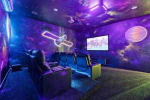 BD018J - Majestic Bears Den Mansion With Themed Games Room at Reunion