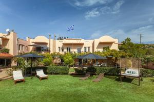 Seaside, relaxing family house with playground! Villa Lavrys 4