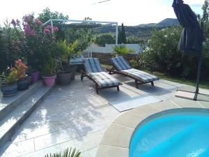 Sud France Petite maison de charme avec piscine, Jaccuzi et clim