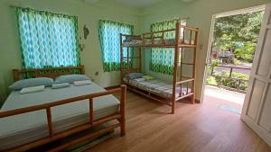 Suki Beach Resort "D" Standard Aircon Room