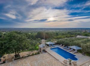 Holiday House BALEN with Swimming Pool