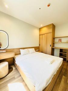 Southern house with public pool