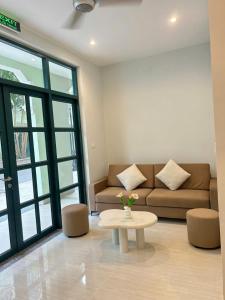 Southern house with public pool