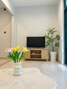 Southern house with public pool