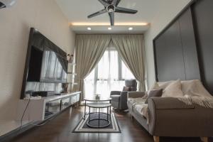 V Residence at Sunway Velocity by MY TRIP & MY STAY