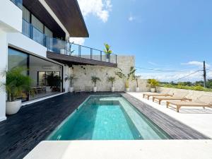 Villa Vega 3BR Sea View Near Beach