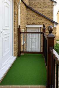 Modern 3-Bedroom, Free Parking, Big Garden, Pet Friendly, Super-fast WiFi!