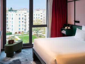 TRIBE Lyon Croix Rousse