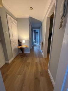 Fab city centre apartment with free parking