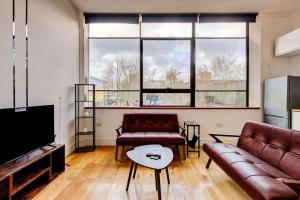 Wembley 2BR Apartment with Free Parking