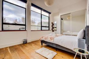 Wembley 2BR Apartment with Free Parking